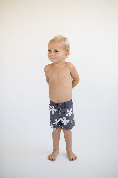 kid-s-townshorts-in-black-plumeria-of-one-sea - Sophia's Style -7